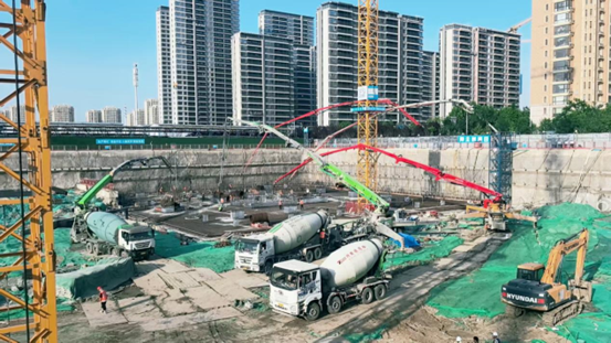 31小時(shí)，7000方！特固德商砼圓滿(mǎn)完成中建二局跨國(guó)區(qū)域總部集聚區(qū)項(xiàng)目1#樓筏板混凝土供應(yīng)任務(wù)